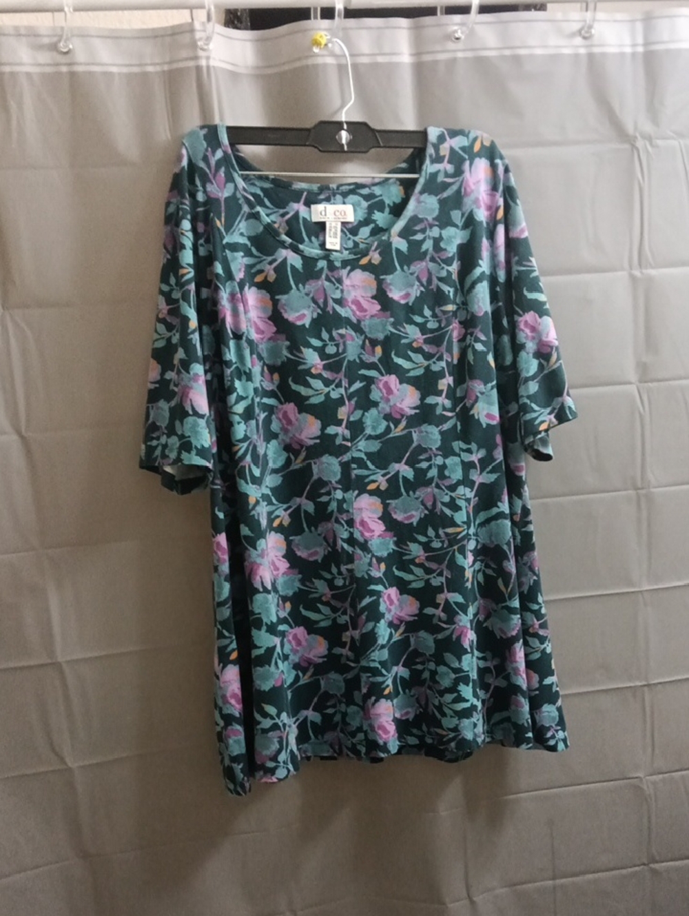 d & Co. Floral Scoop Neck Tunic - Teal with Pink Flowers